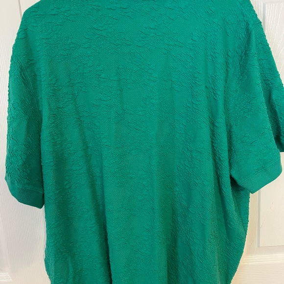 Plus size green polo shirt. - Picture 2 of 4